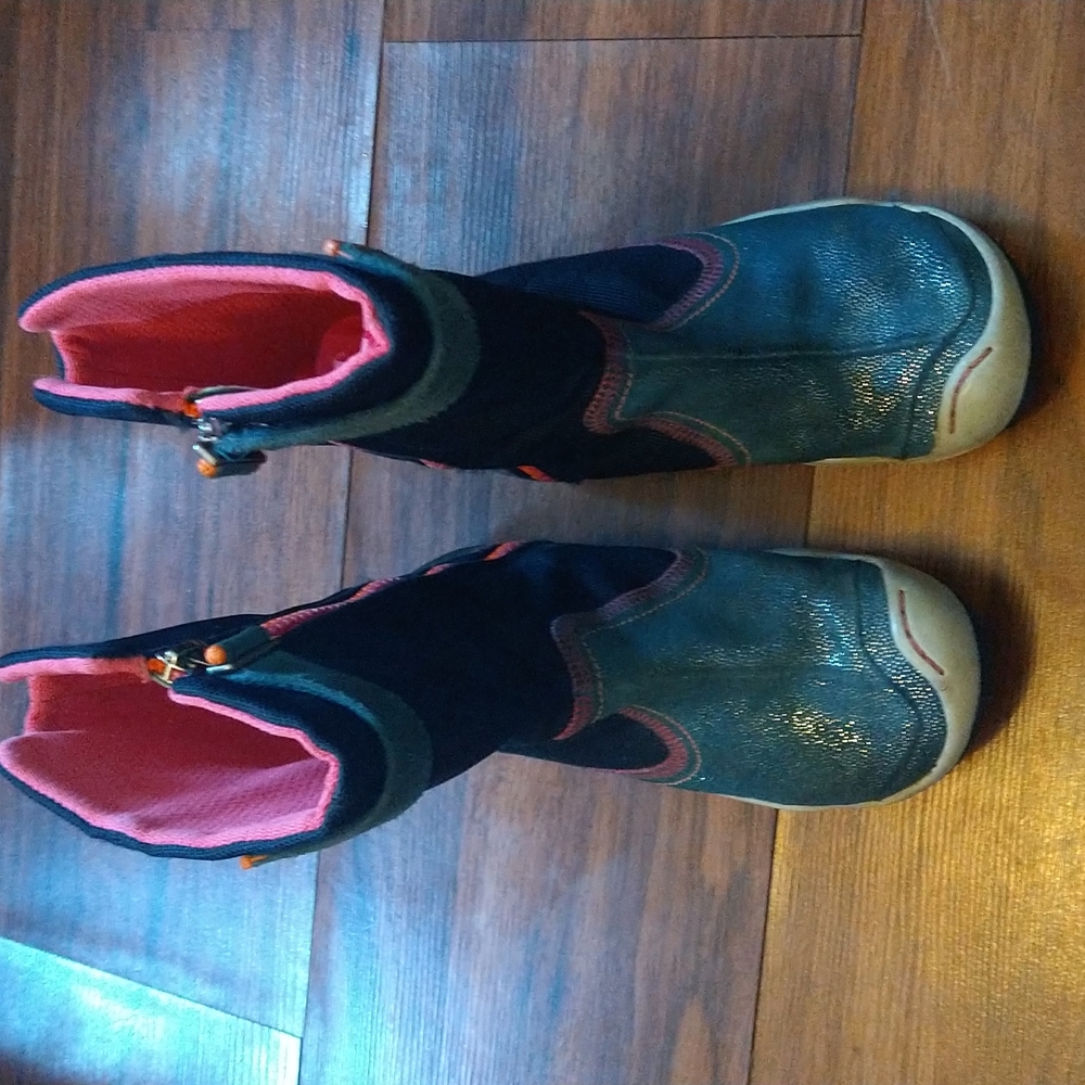 Plae Camille boots size 2 sparkle